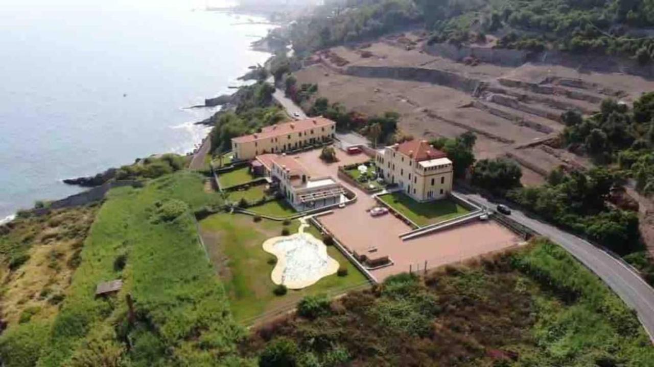 Incanto Sul Mare Con Enorme Terrazza E Piscina Cervo Eksteriør bilde